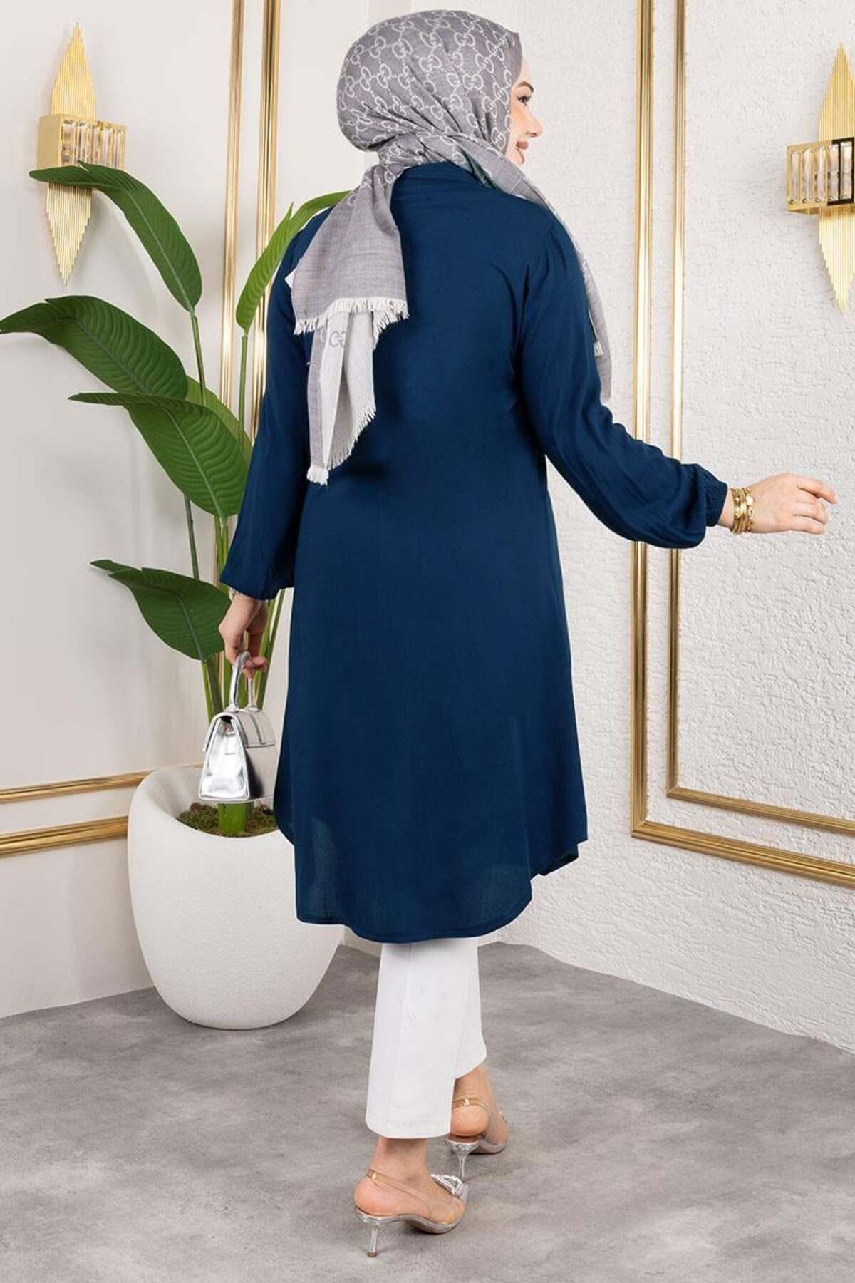 Manşeti Lastikli Viskon Tunik LACİVERT