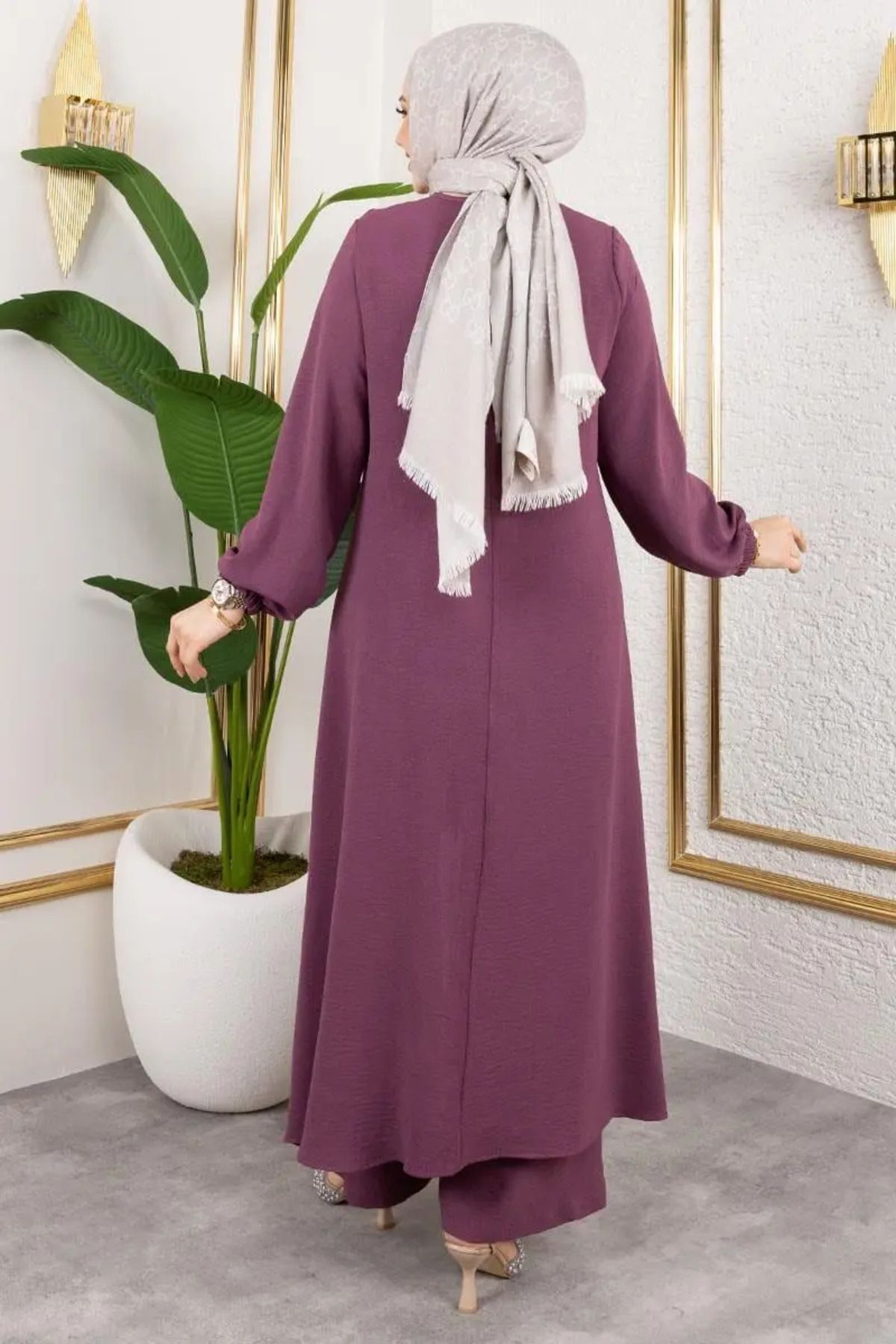 Kolyeli Asimetrik Takım