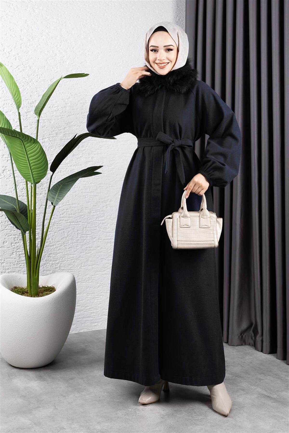 Kürk Detaylı Kaşe Manto SİYAH