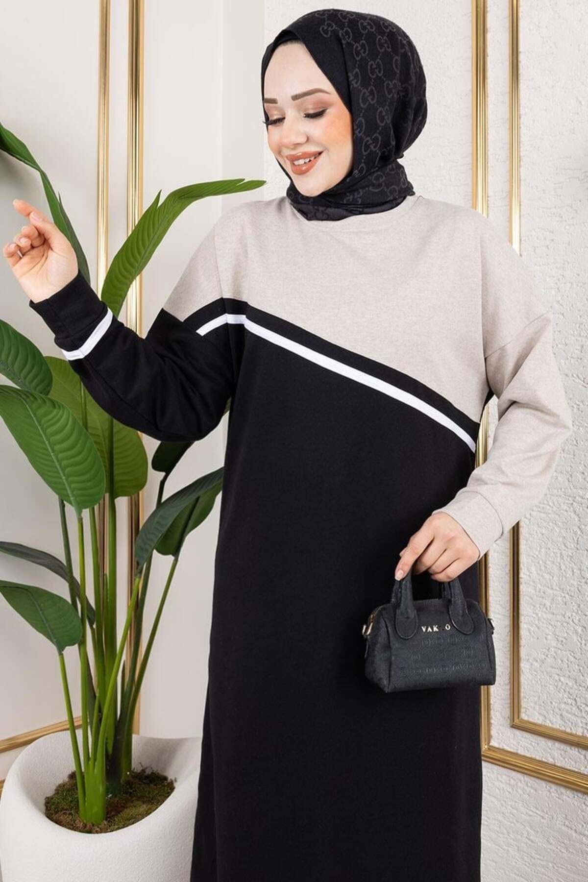 Şerit Detaylı Spor Elbise