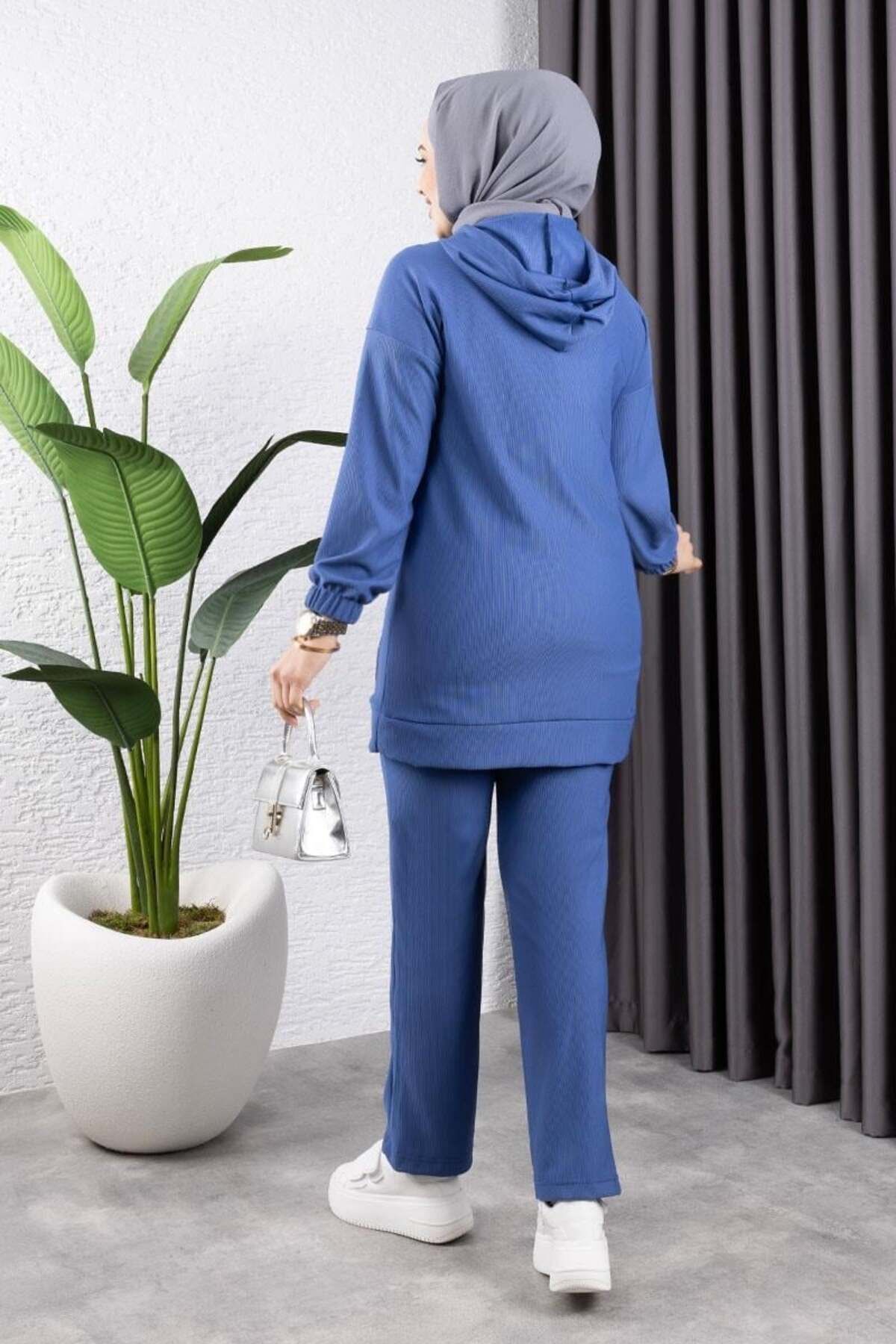 Biyeli Kapşonlu Spor Takım