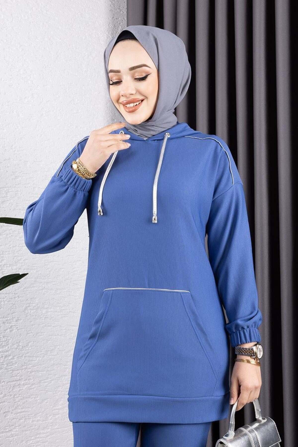 Biyeli Kapşonlu Spor Takım