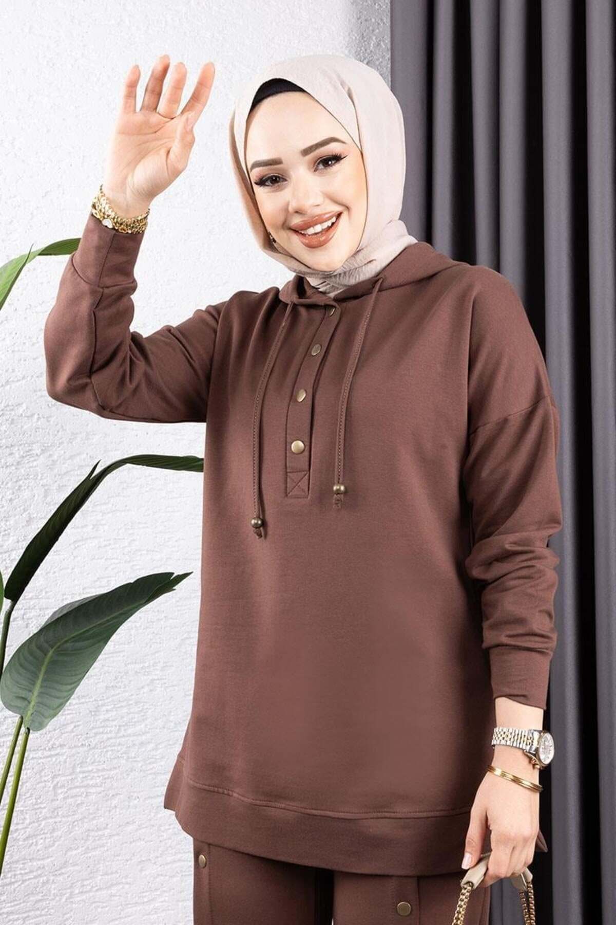 Pantolonu Çıtçıt Detaylı Spor Takım