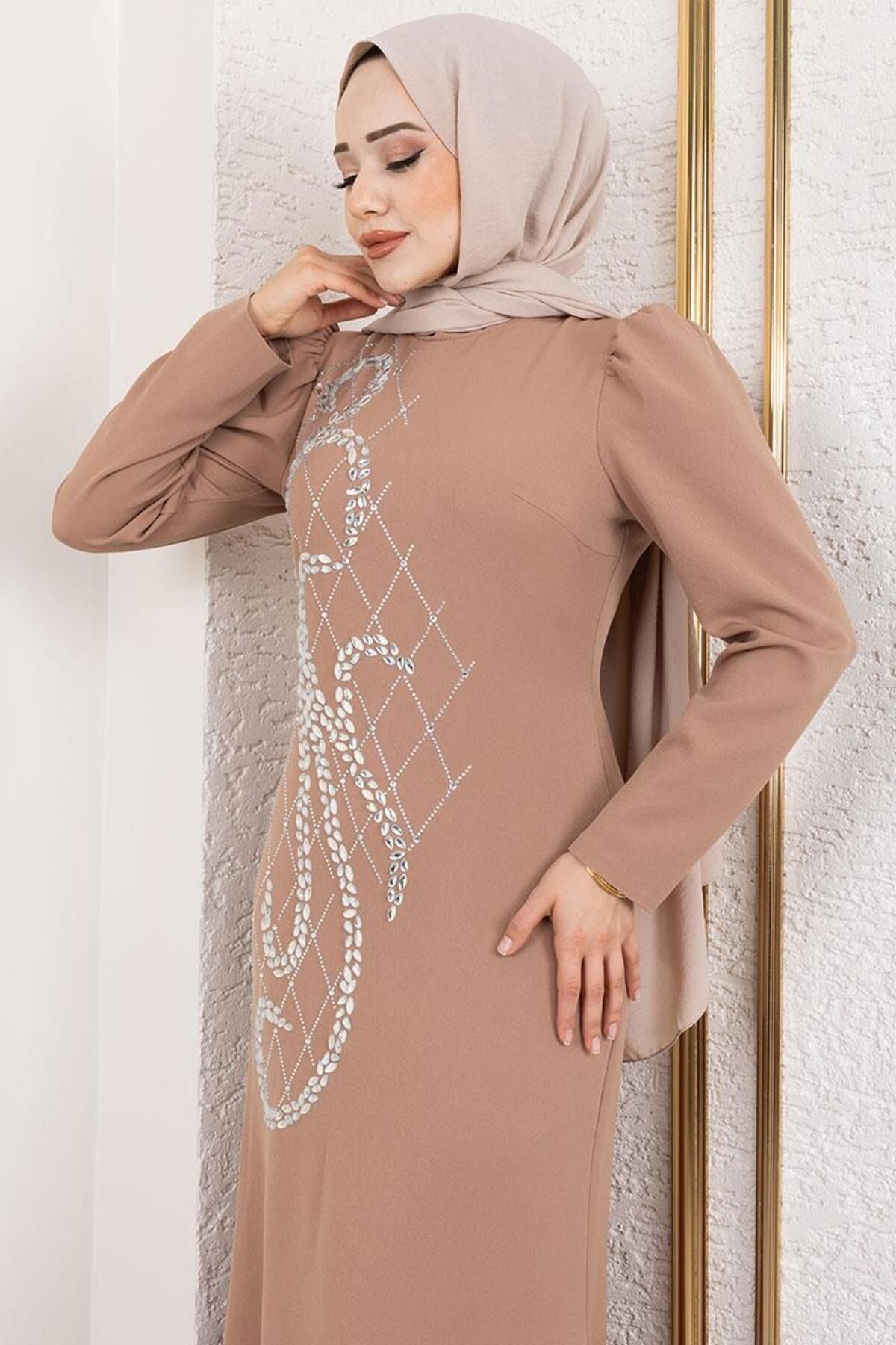 Önden Taş İşlemeli Krep Abiye