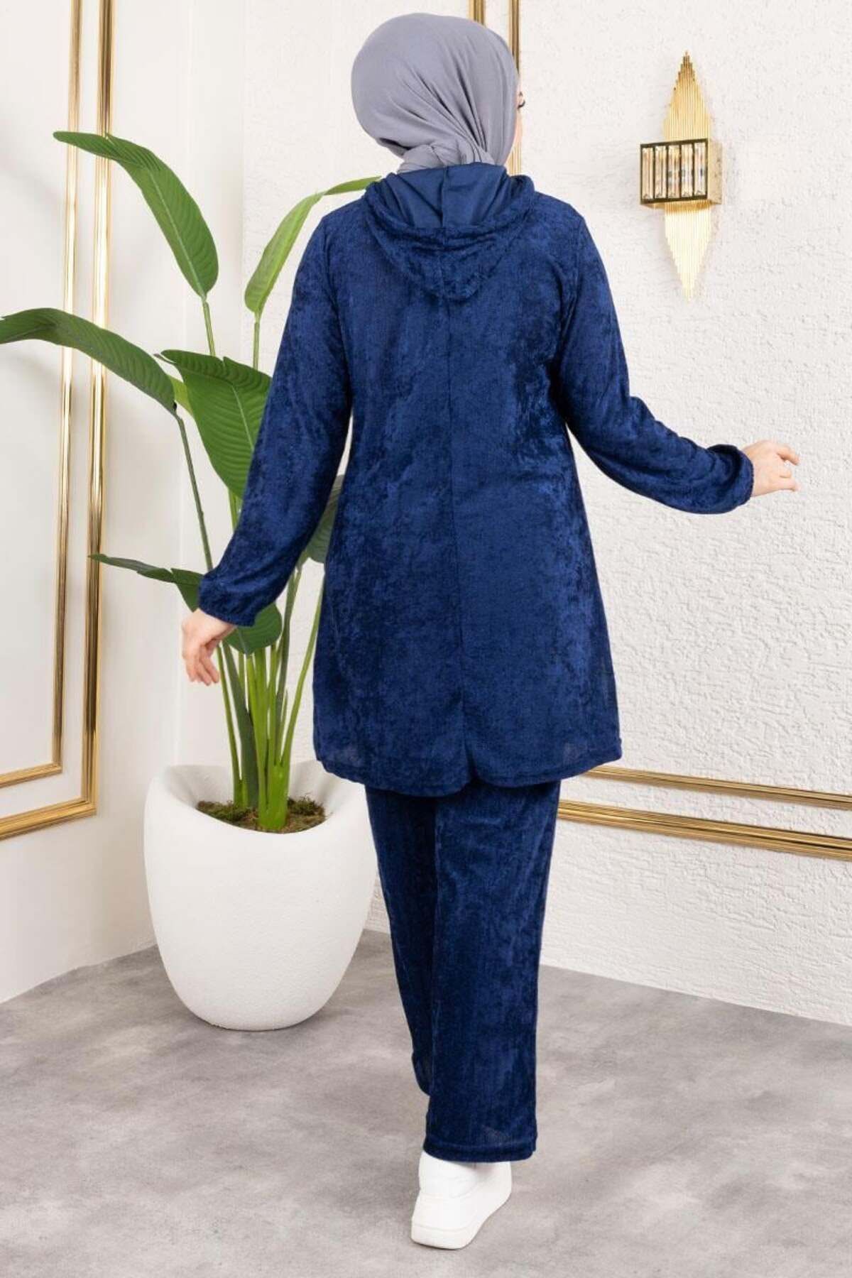 Baskılı Kapşonlu Kadife Takım