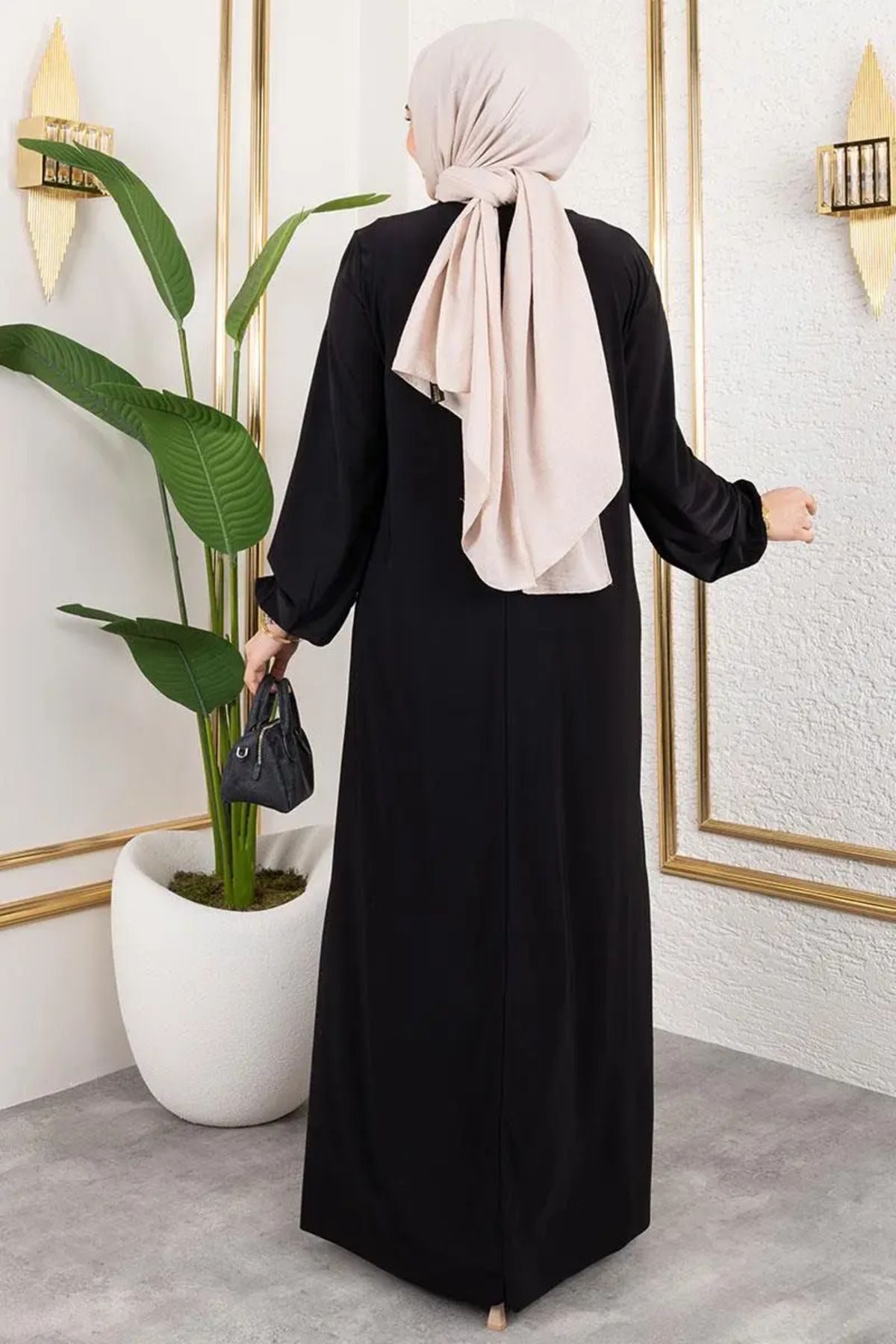 Kolyeli Sandy Elbise