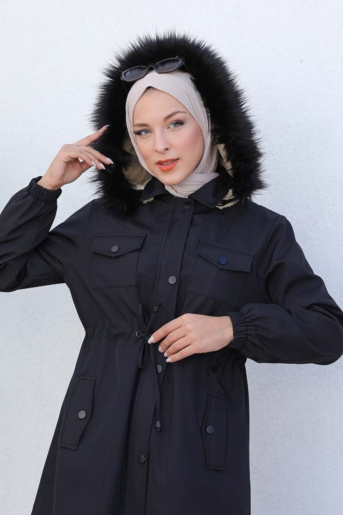 Bondit Kumaş Kürklü Kaban Siyah