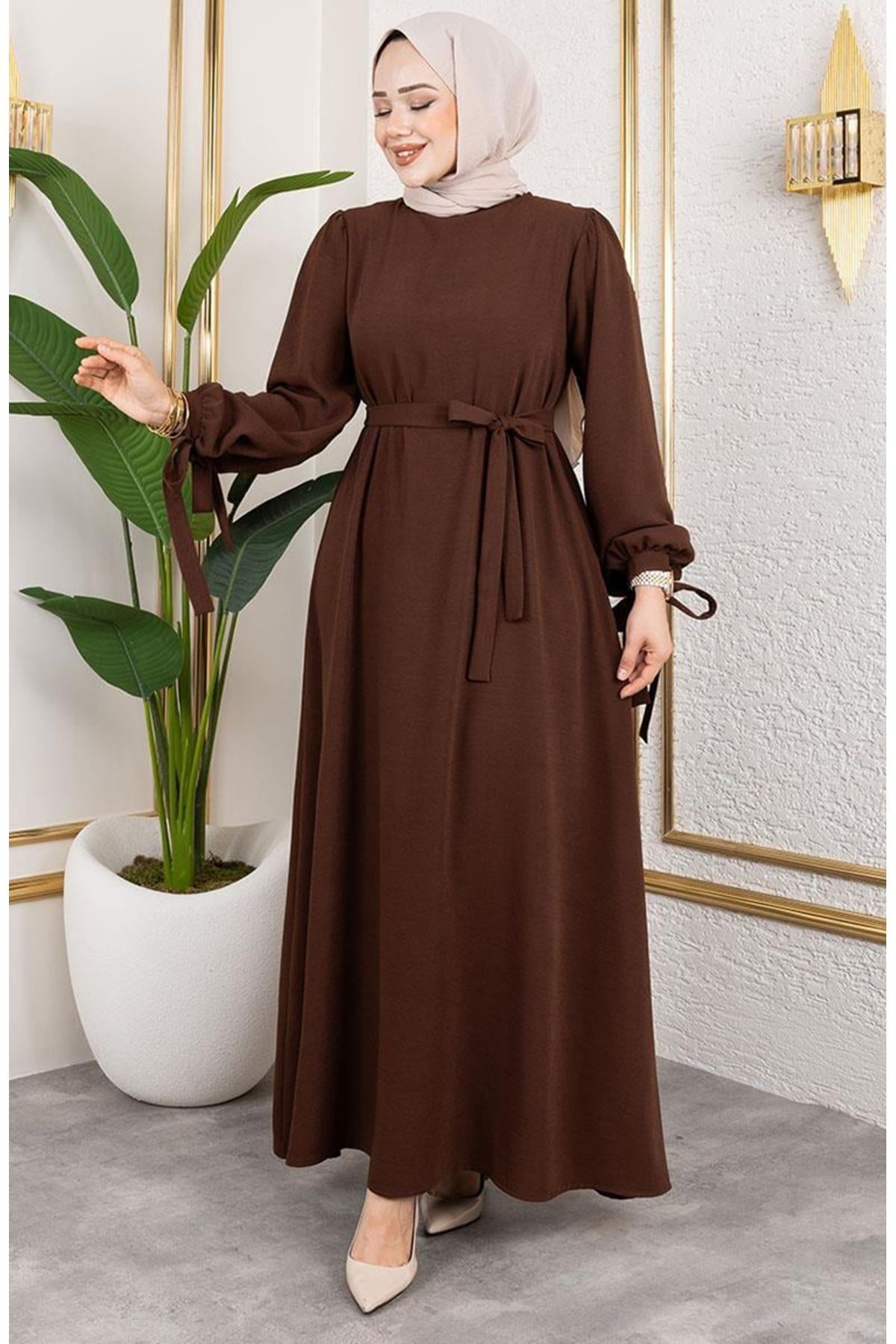 Manşeti Bağcıklı Tesettür Elbise 7121-03 Kahverengi