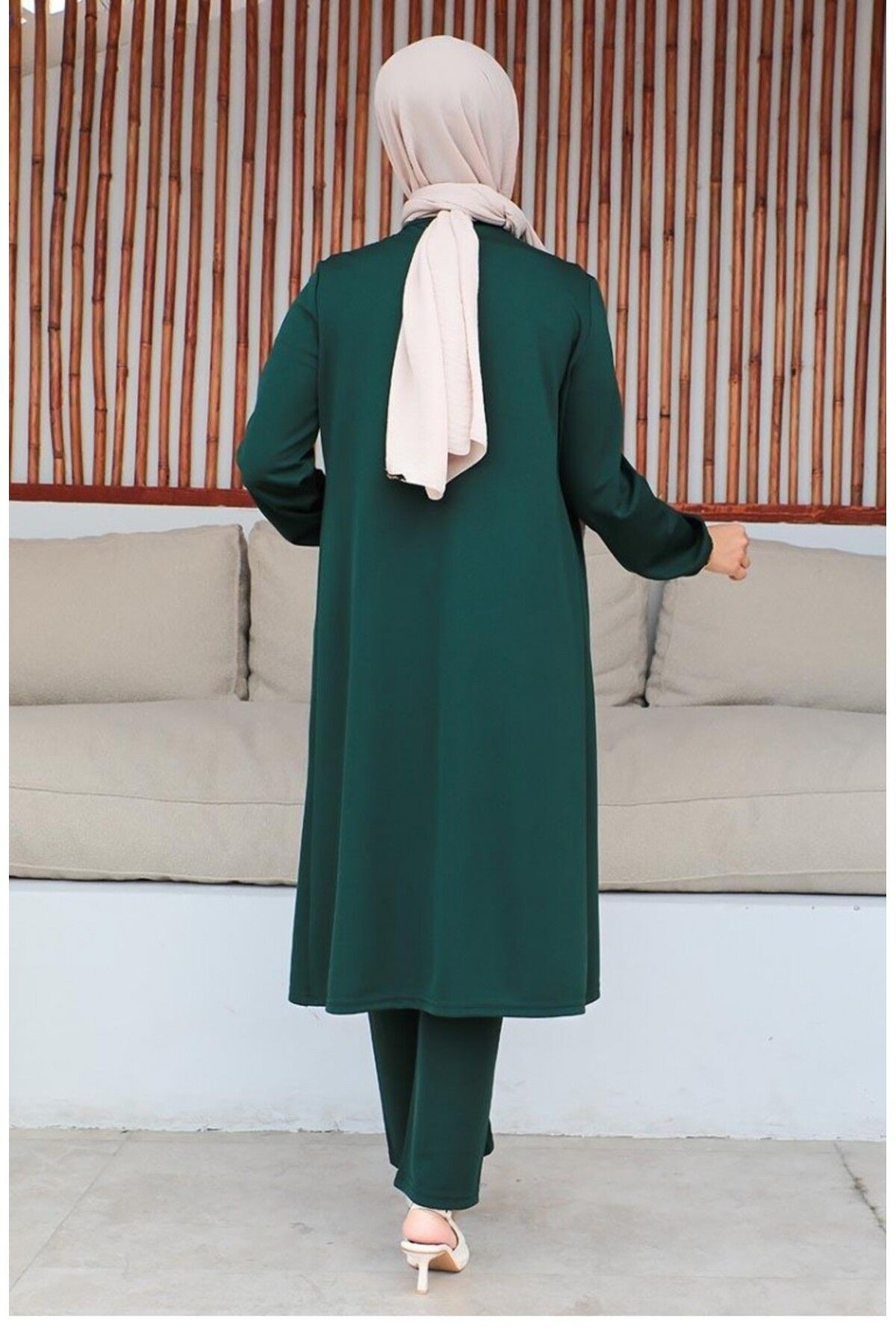 Büzgülü Tesettür Takım 2061-07 Zümrüt Yeşili